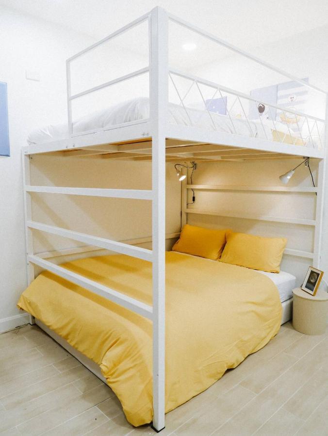 Bloomin' Moon Hostel & Cafe, Chiang Mai Old Town Bagian luar foto